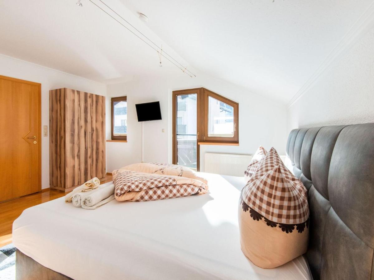 Garni Flori Villa Längenfeld Eksteriør bilde