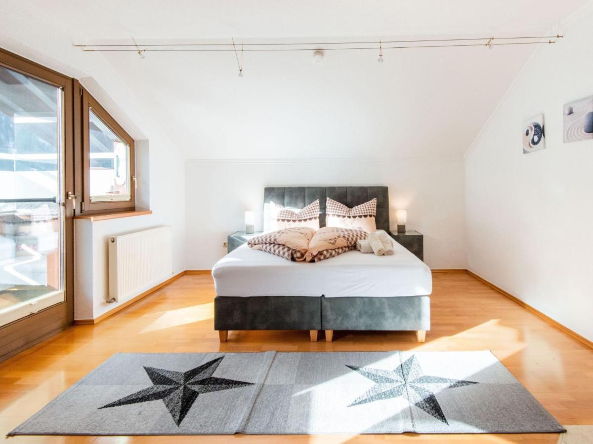 Garni Flori Villa Längenfeld Eksteriør bilde